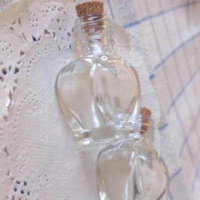 画像2: ガラスの小瓶 ：A